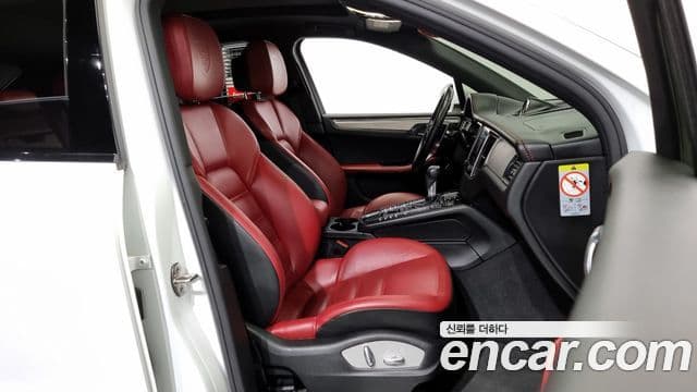 Porsche Macan 2018 — Şəkil 11/20
