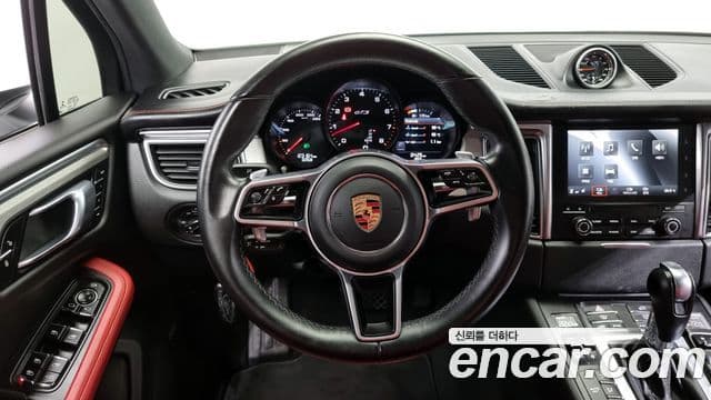 Porsche Macan 2018 — Şəkil 13/20