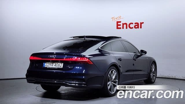 Audi A7 2021 — ფოტო 2/20