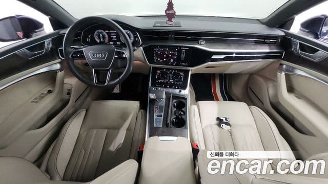 Audi A7 2021 — ფოტო 7/20