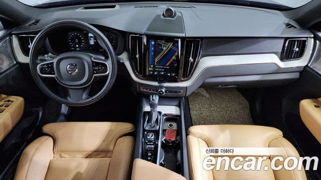 Volvo XC60 2020 — Photo 13/20