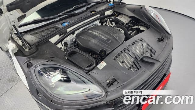 Porsche Macan 2019 — ფოტო 6/20