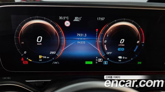 Mercedes-Benz GLE-Class 2021 — ფოტო 16/20