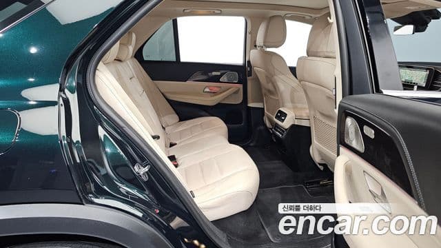Mercedes-Benz GLE-Class 2021 — ფოტო 13/20