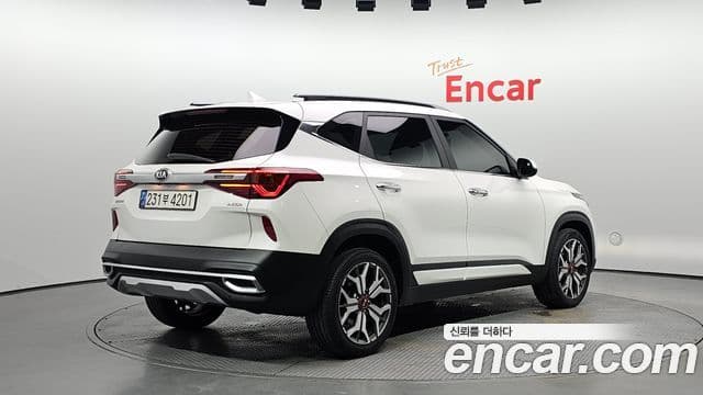 Kia Seltos 2021 — Şəkil 2/20