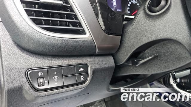 Kia Seltos 2021 — ფოტო 13/20