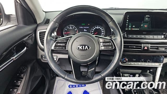 Kia Seltos 2021 — ფოტო 14/20