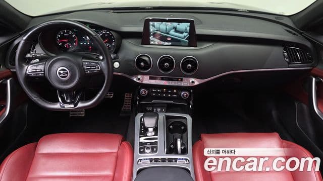 Kia Stinger 2018 — ფოტო 9/20