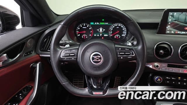 Kia Stinger 2018 — ფოტო 12/20