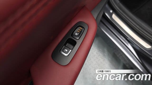 Kia Stinger 2018 — ფოტო 17/20