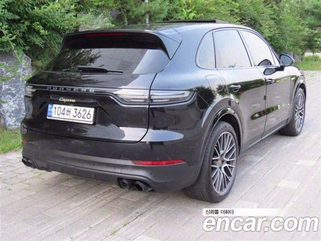 Porsche Cayenne 2021 — Photo 7/20