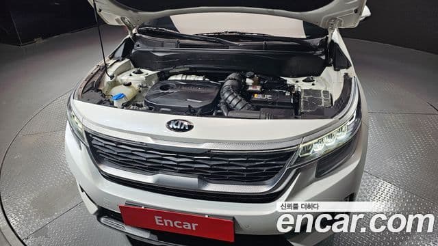Kia Seltos 2020 — ფოტო 6/20