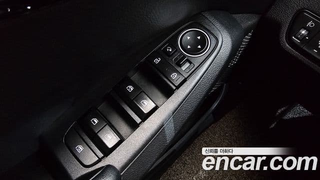 Kia Seltos 2020 — ფოტო 16/20