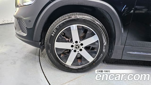 Mercedes-Benz GLB-Class 2020 — фото 5 из 20