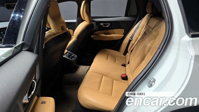 Volvo V60 Cross Country 2020 — Şəkil 2/20