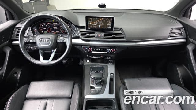 Audi Q5 2020 — ფოტო 7/20