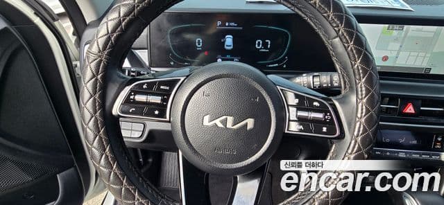 Kia Seltos 2023 — Photo 18/20