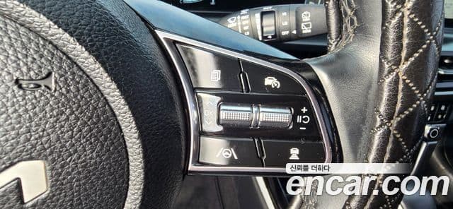 Kia Seltos 2023 — Photo 1/20