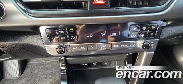 Kia Seltos 2023 — Photo 16/20