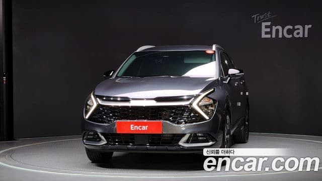 Kia Sportage 2023 — ფოტო 3/20