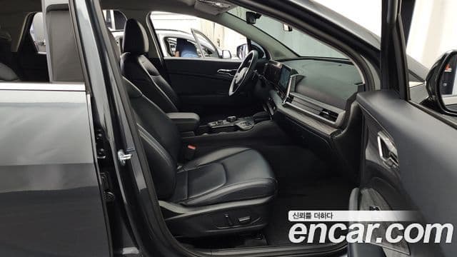 Kia Sportage 2023 — ფოტო 11/20