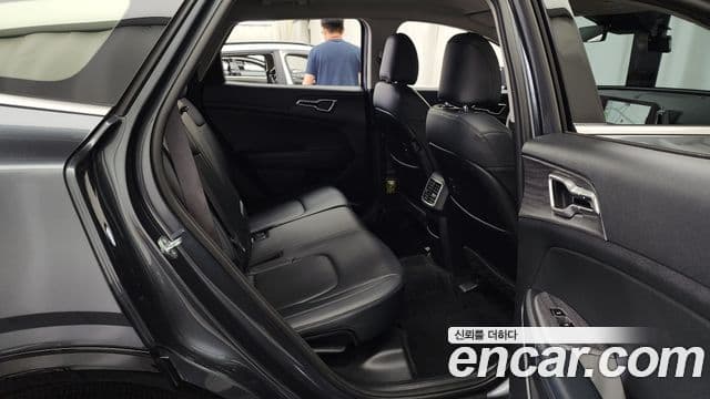 Kia Sportage 2023 — ფოტო 12/20