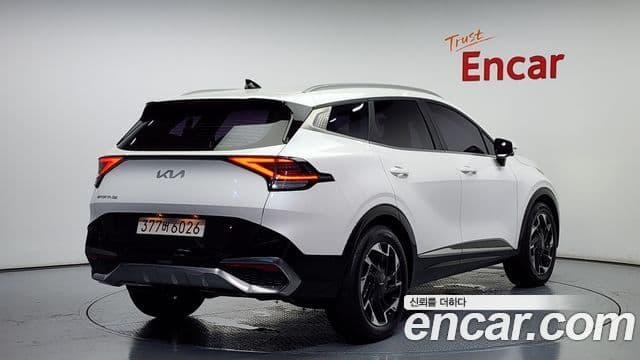 Kia Sportage 2021 — Фото 2/20
