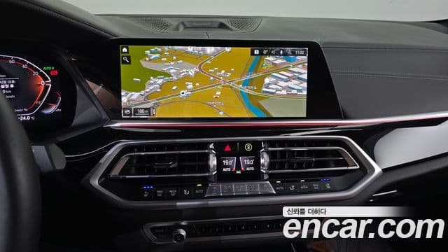 BMW X6 2023 — ფოტო 14/20