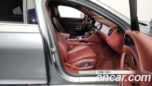 Bentley Flying Spur 2020 — ფოტო 11/20