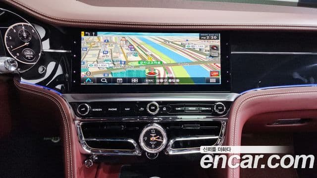 Bentley Flying Spur 2020 — ფოტო 14/20