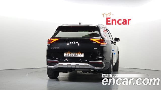 Kia Sportage 2024 — ფოტო 19/20
