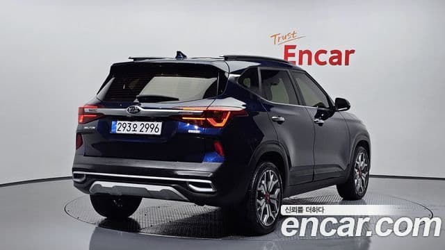 Kia Seltos 2020 — ფოტო 2/20