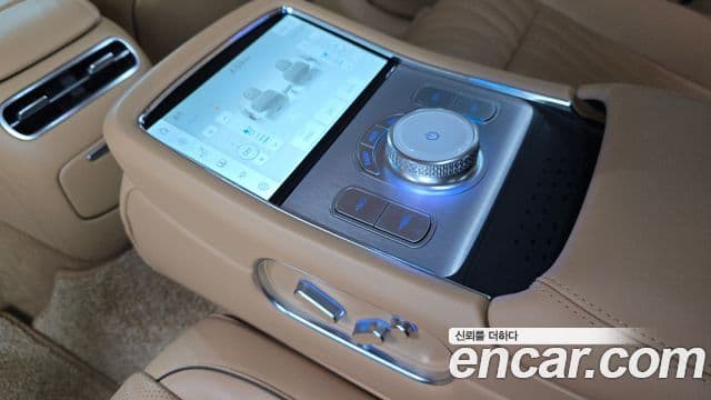 Genesis G90 2022 — ფოტო 19/20