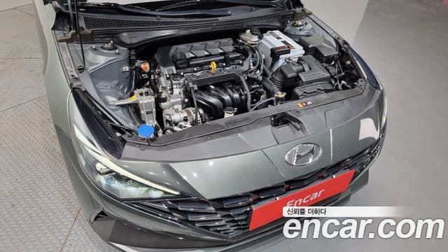 Hyundai The New Avante Hybrid 2020 — Photo 8/20