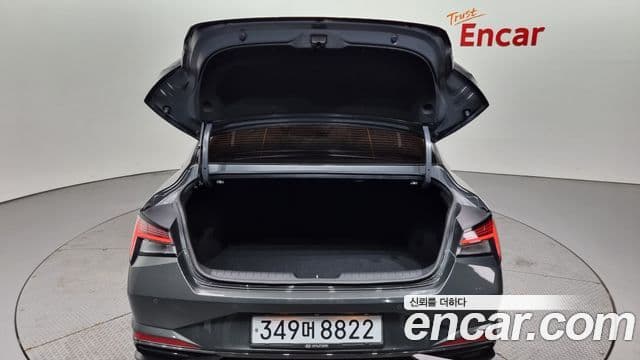 Hyundai The New Avante Hybrid 2020 — Photo 6/20