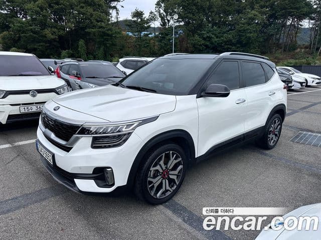 Kia Seltos 2021 — ფოტო 2/20