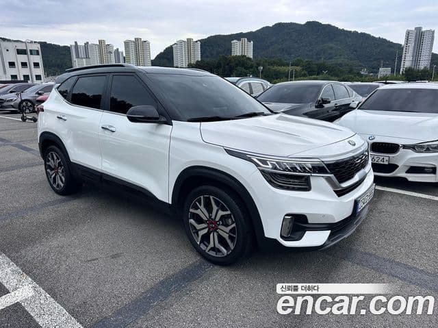 Kia Seltos 2021 — ფოტო 3/20