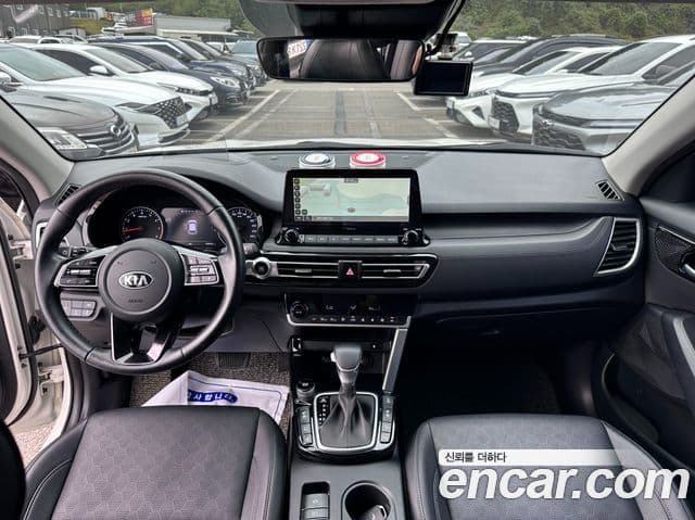 Kia Seltos 2021 — ფოტო 10/20