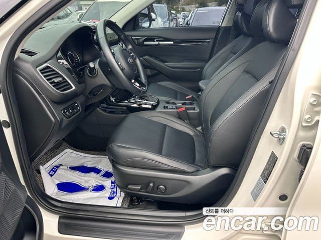 Kia Seltos 2021 — ფოტო 6/20