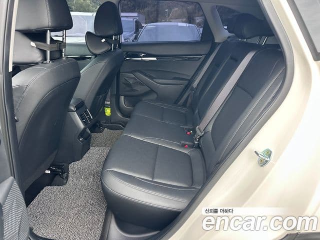 Kia Seltos 2021 — ფოტო 7/20