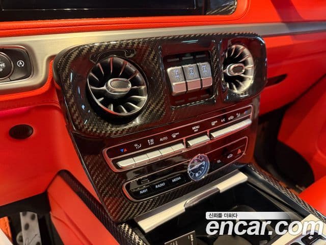 Mercedes-Benz G-Class 2019 — Photo 5/20