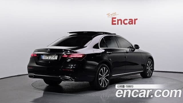 Mercedes-Benz E-Class 2021 — Şəkil 16/20
