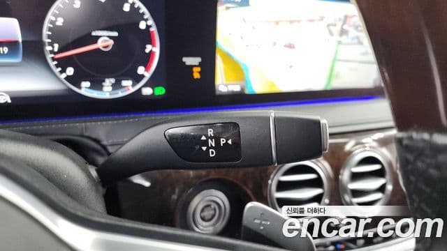 Mercedes-Benz S-Class 2019 — ფოტო 1/20