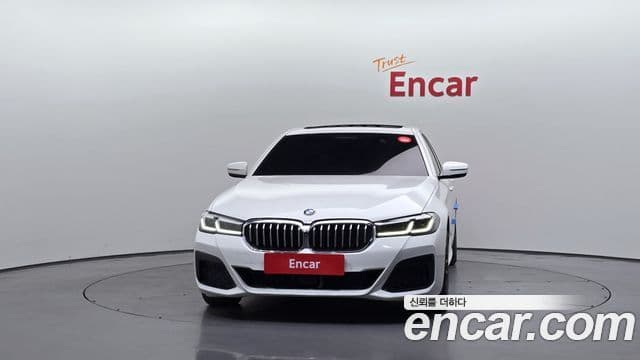 BMW 5 Series 2023 — Photo 8/20