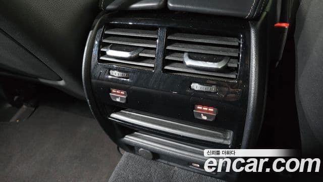 BMW 5 Series 2023 — Photo 17/20