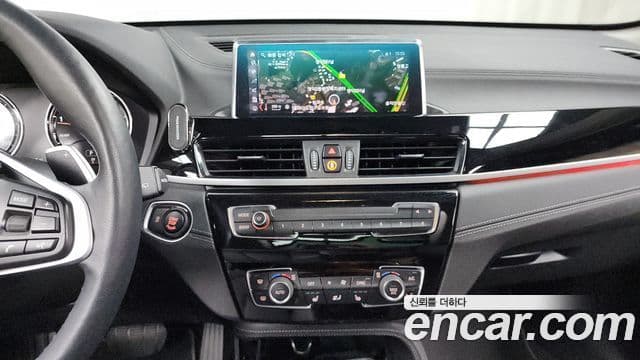 BMW X1 2022 — Şəkil 14/20