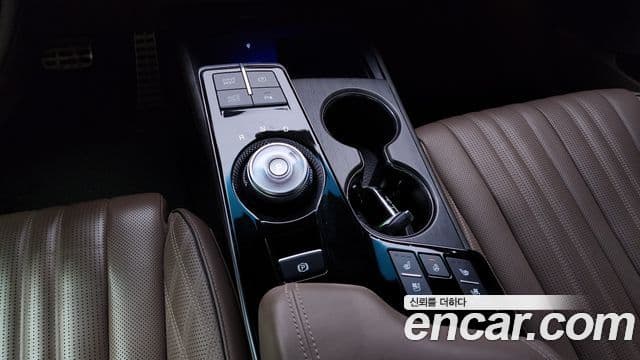 Kia K8 2021 — Photo 13/20