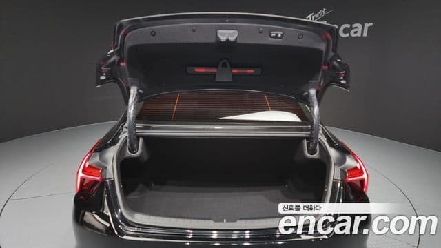 Kia K8 2021 — Photo 12/20
