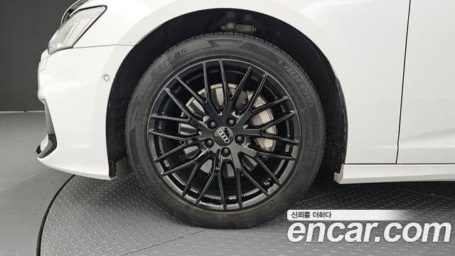 Audi A6 2020 — ფოტო 5/20