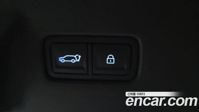 Hyundai Santa Fe 2023 — Фото 19/20